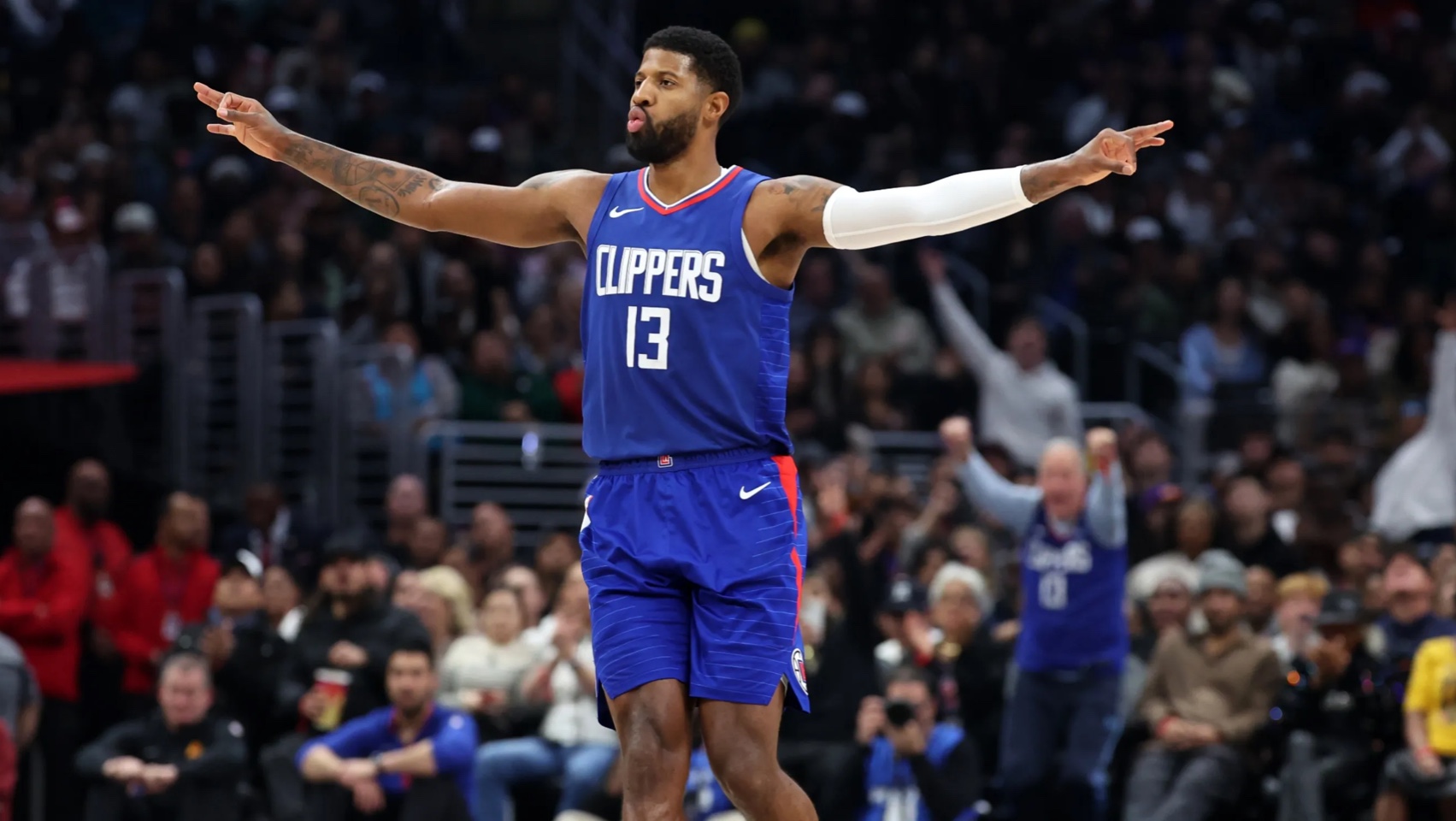 于门将横向 于门将横向